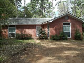 1005 Pinecrest Dr, Marshall TX  75670-7311 exterior