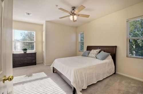 6124 Citracado Cir, Carlsbad CA  92009-2284 exterior