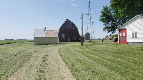 77681 410th St, Truman, MN 56088-4422