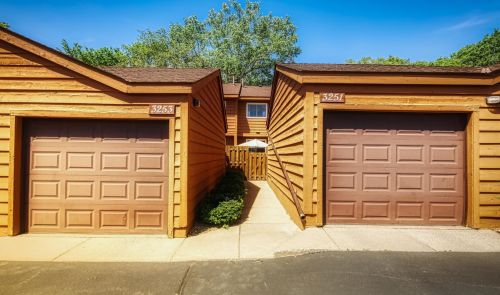 3253 Evergreen Dr, Saint Paul MN  55121-1771 exterior