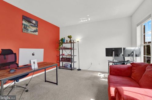 1433 Farm Cross Way, York PA  17408-8537 exterior