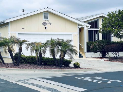 1492 Pioneer Cir, Oceanside, CA 92057-1804