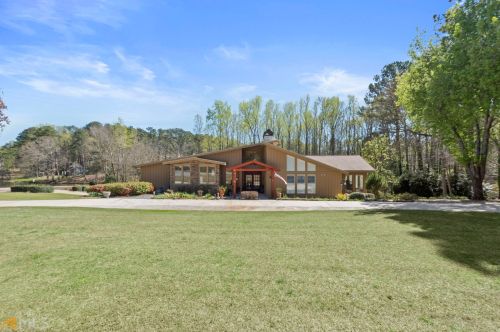 20 Pine Lake Dr, Newnan, GA 30263-3306