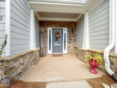 3738 Saddlemaker Dr, Buford, GA 30519-4124