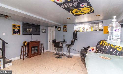 239 Fariston Dr, Philadelphia PA 19120-1007 exterior