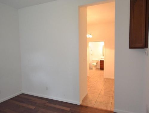 357 Greenwich St, Valpo IN  46383-6529 exterior