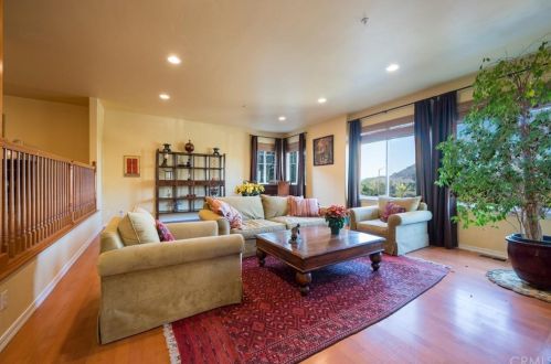 1600 Huckleberry Ln, San Luis Obispo, CA 93401-7833