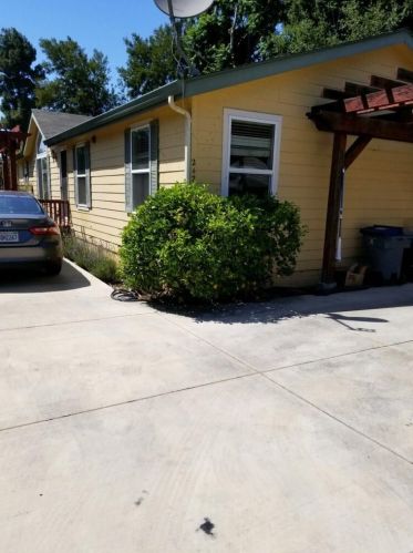 240 Chiquita Ave, Mountain View, CA 94041-1006