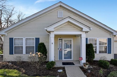63 Waterbury Cir, Oswego, IL 60543-7929