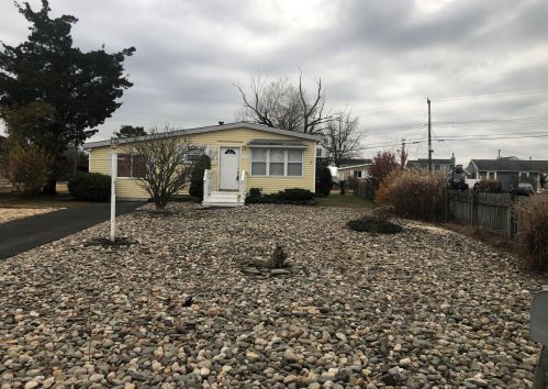 4 Drake Pl, Berkeley Township, NJ 08721-1509