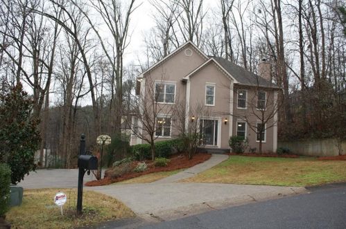 2101 Yorkshire Ct, Holly Springs, GA 30189-5222