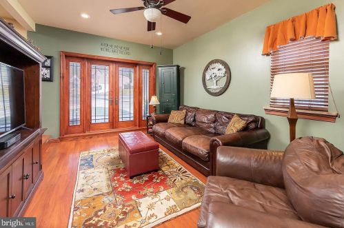 430 Princeton Rd, Tavistock NJ exterior