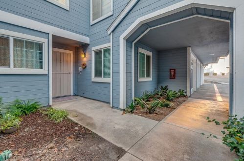 9919 Maya Linda Rd, San Diego, CA 92126-4137