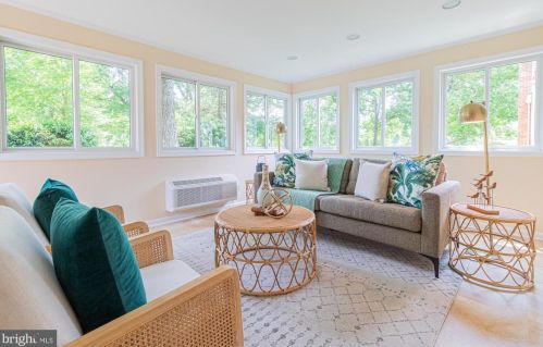 1110 Carson St, Silver Spring MD 20901-1816 exterior