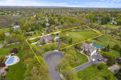 21 Benjamin Pl, Branchburg, NJ 08853-5000