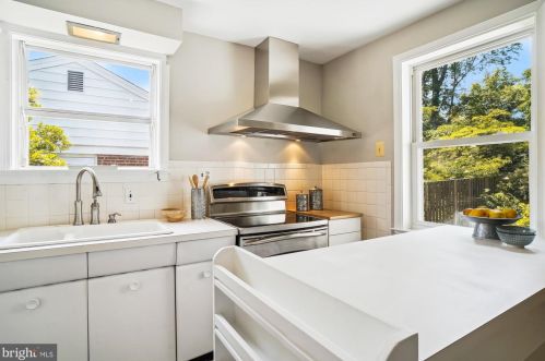 10106 Portland Pl, Silver Spring MD 20901-2117 exterior