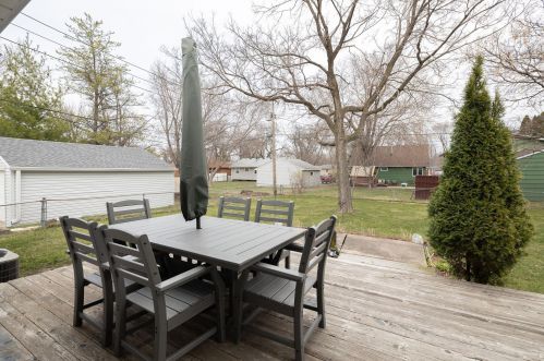 4266 Jasper Dr, Saint Paul MN  55122-2011 exterior