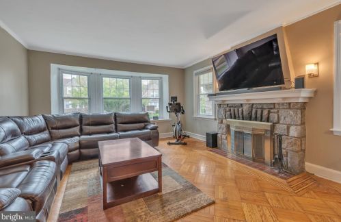 826 Knorr St, Philadelphia PA  19111-4826 exterior