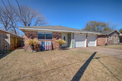 1006 James St, Deer Park, TX 77536-3234