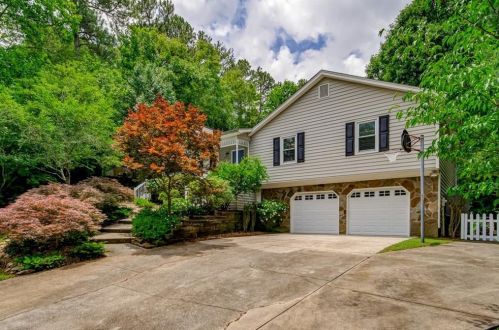 6389 Grafton Dr, Austell, GA 30168-5329