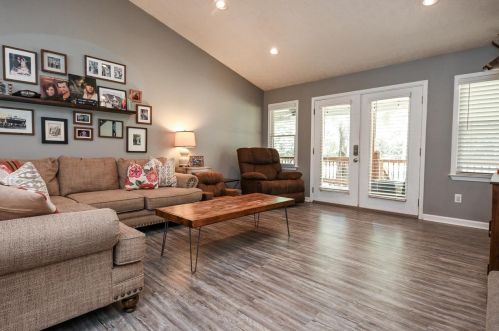 82 Post Oak Cir, Crawford, GA 30630-1903