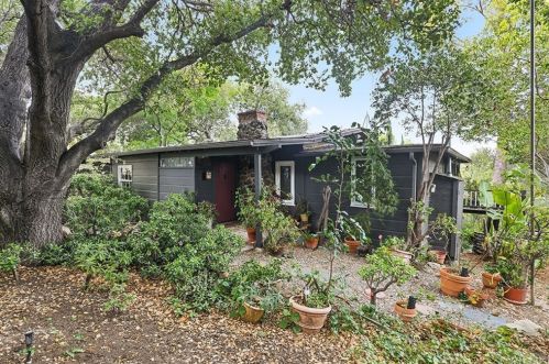 3520 Elm Dr, Calabasas, CA 91302-2011