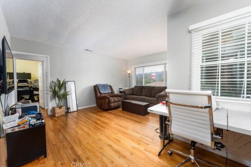 3637 1st Ave, Glendale CA  91214-2429 exterior