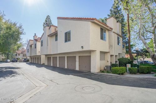 3330 Darby St, Simi Valley, CA 93063-5329