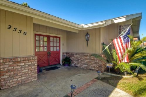 2550 Abedul St, Carlsbad, CA 92009-5306