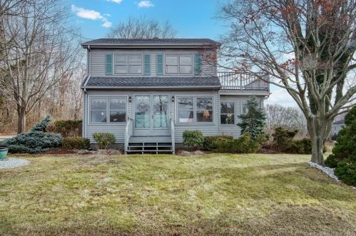 7 Arcadia Rd, Niantic, CT 06357-2101