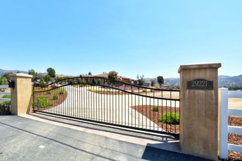 29221 Chualar Canyon Rd, Chualar, CA 93925-9505
