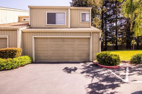 1126 Dinkel Ct, San Jose, CA 95118-3758