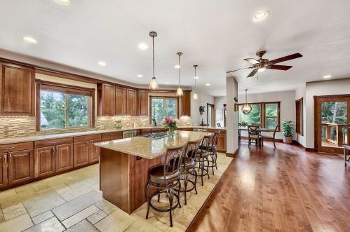10970 Palisades Dr, Truckee CA  96161-3188 exterior