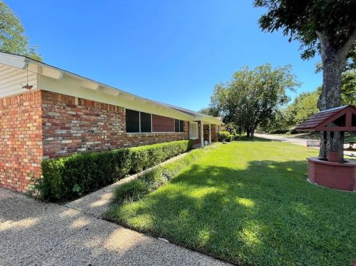 4017 Tara Dr, Fort Worth, TX 76116-7610