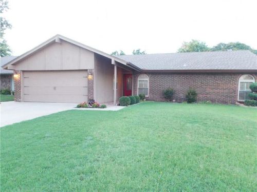 213 Elwood Dr, Edmond, OK 73013-5212