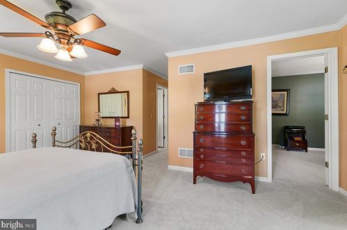 104 Cliff Ave, Lancaster PA  17602-4700 exterior