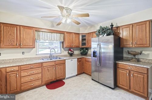 2865 Admire Springs Dr, York PA  17315-4584 exterior