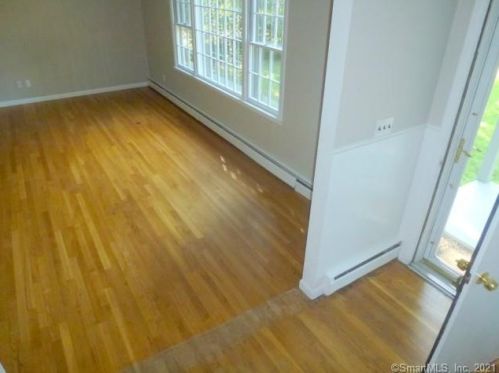 40 Purdy Rd, Norwalk CT  06850-1526 exterior