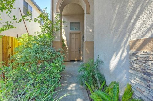 11407 Gold Station Dr, Rancho Cordova CA  95670-6209 exterior
