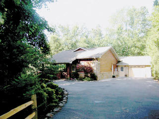 135 Running Bear Rd, Cosby, TN 37722-2762