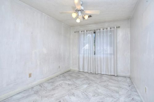 2570 Bradford Sq, Atlanta GA  30345-1366 exterior
