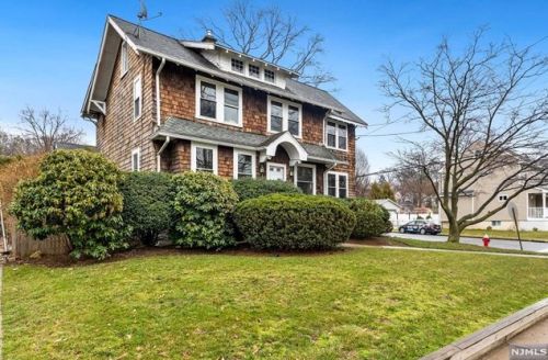 553 River Rd, Teaneck, NJ 07666-1663