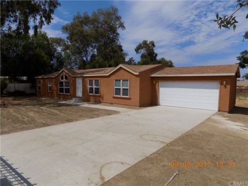20360 Souder St, Perris, CA 92570-6332
