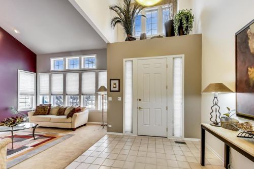 2215 Miramar Ln, Buffalo Grove, IL 60089-4692