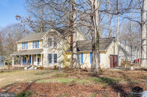 12 Pickering Rd, Fredericksburg, VA 22405-2945