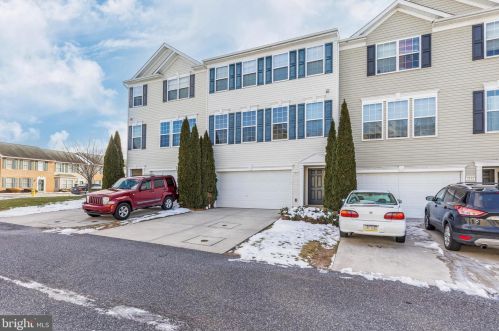 2152 Golden Eagle Dr, York, PA 17408-9409