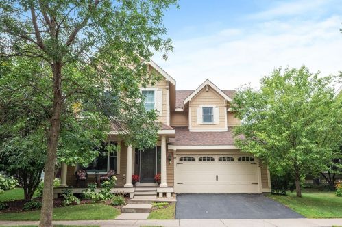 342 Country Rd, Stillwater, MN 55082-5581