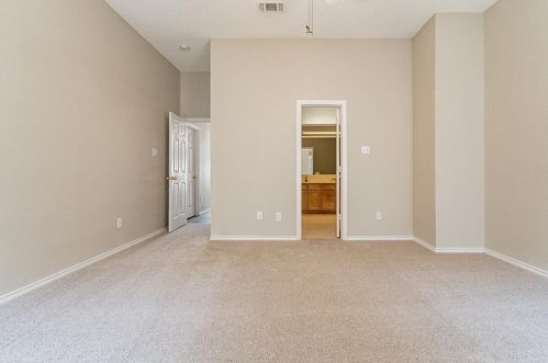 1621 Morrison Dr, Fort Worth TX  76112-3766 exterior