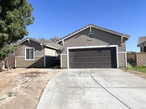 45426 Stanridge Ave, Lancaster, CA 93535-1816