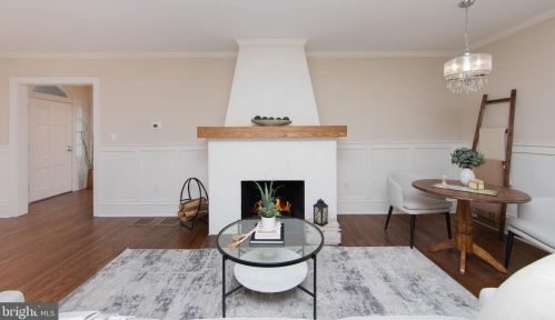 281 Rhoads Ave, Tavistock NJ  08033-1470 exterior